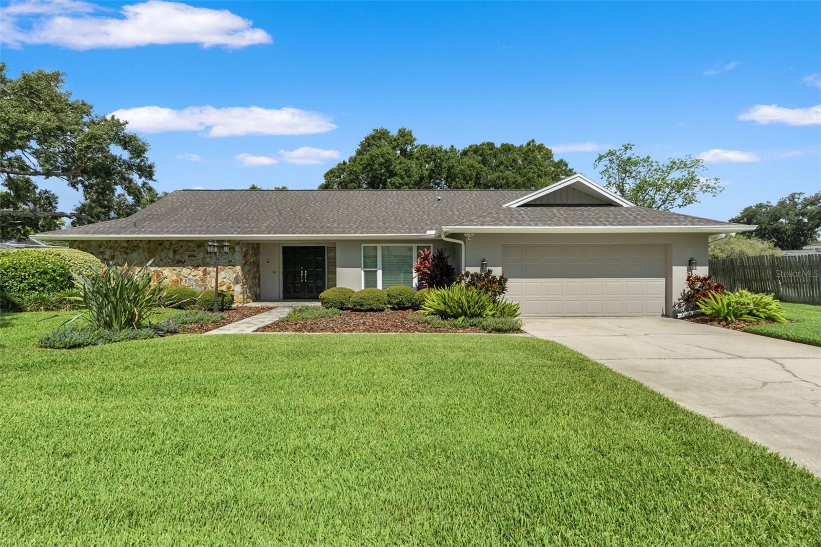 Photo of 13916 MIDDLE PARK DRIVE TAMPA FL 33624