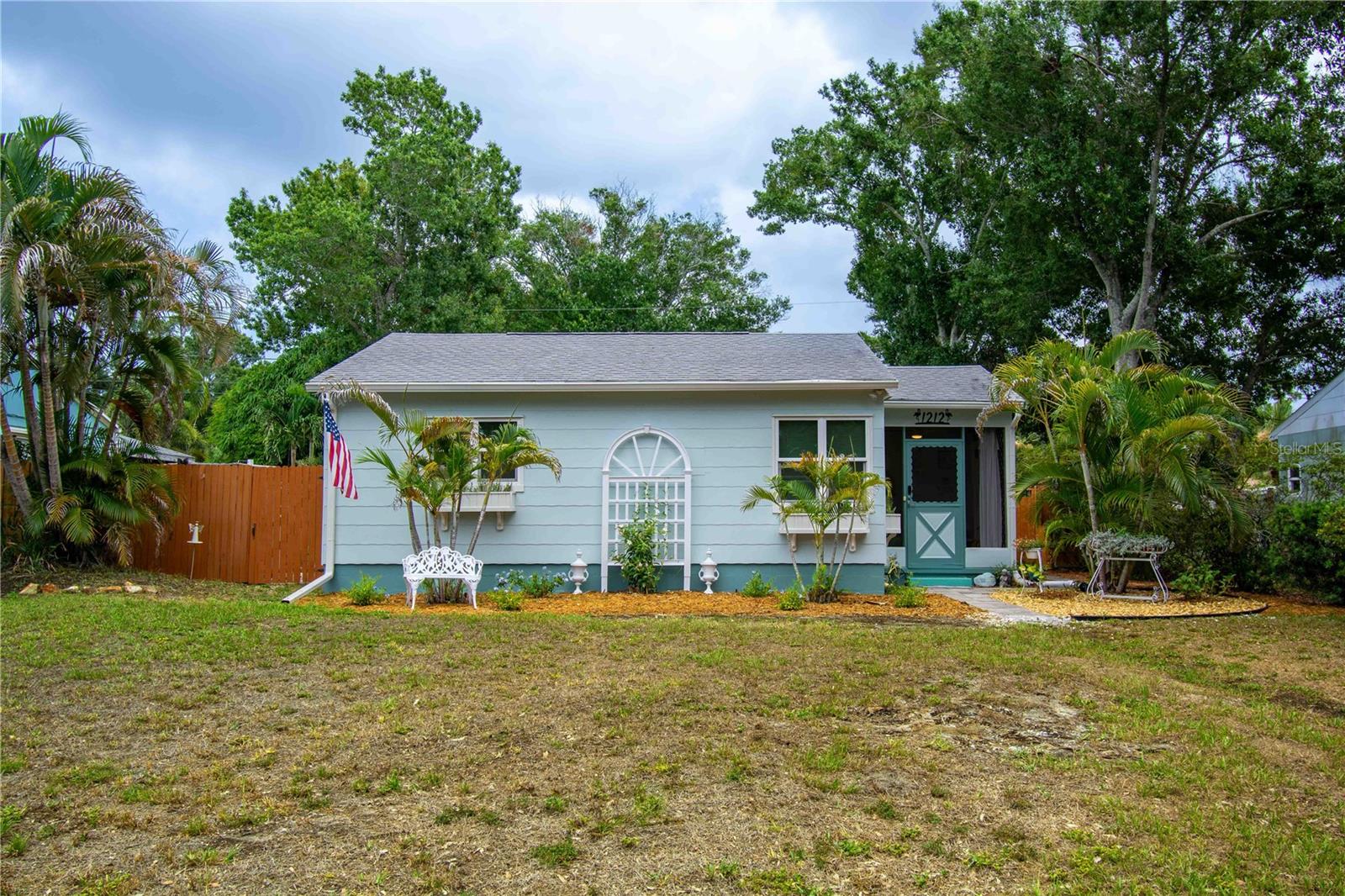 Photo of 1212 HULL STREET GULFPORT FL 33707