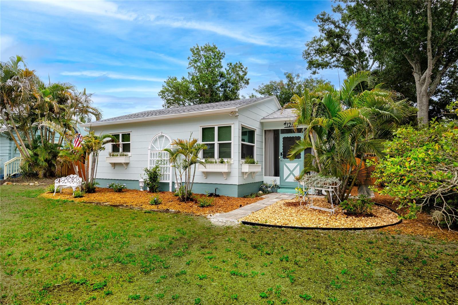 Photo of 1212 HULL STREET GULFPORT FL 33707