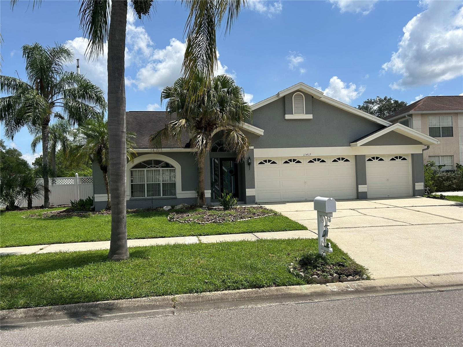 Photo of 11417 GLENMONT DRIVE TAMPA FL 33635
