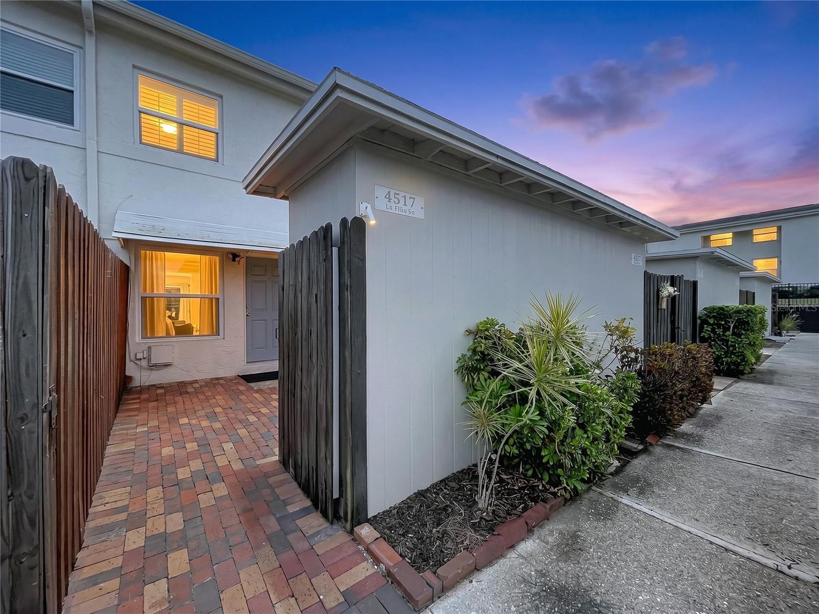 Photo of 4517 W LA VILLA LANE TAMPA FL 33611