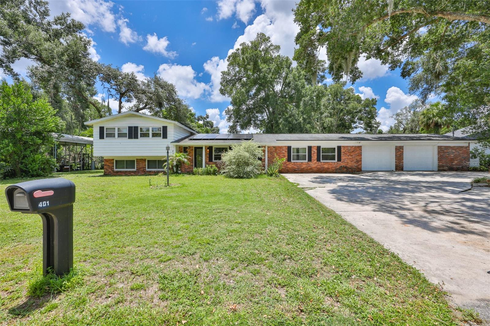 Photo of 401 OVERLAND DRIVE BRANDON FL 33511