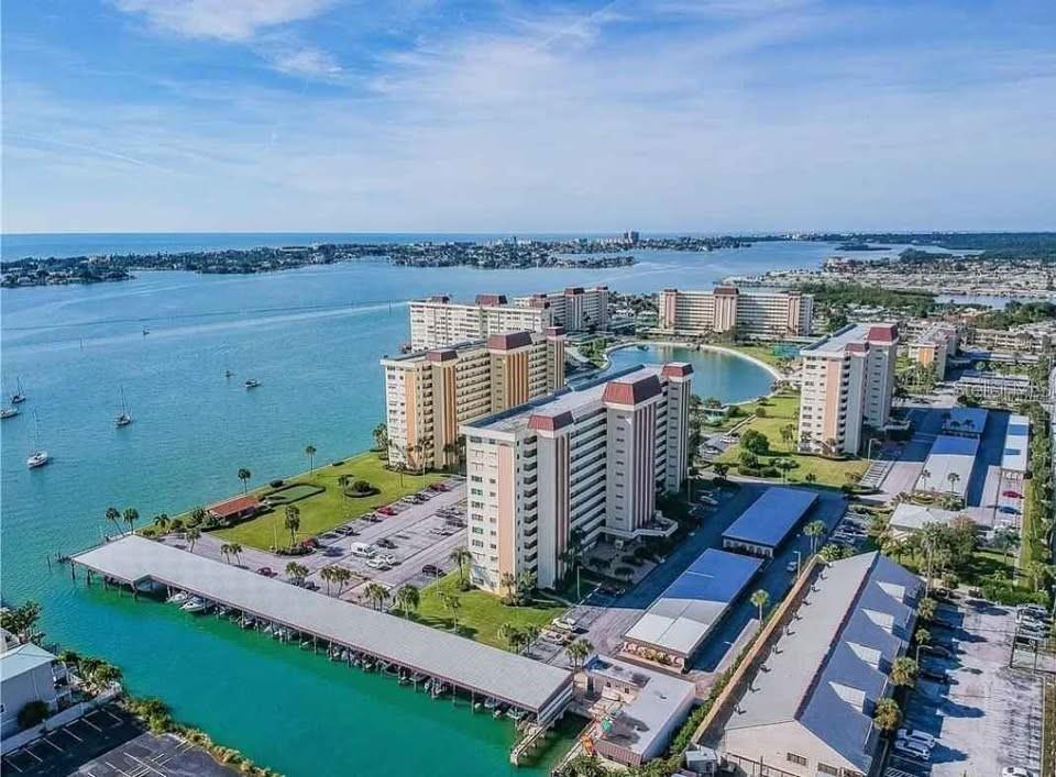Photo of 4550 COVE CIRCLE #808 ST PETERSBURG FL 33708