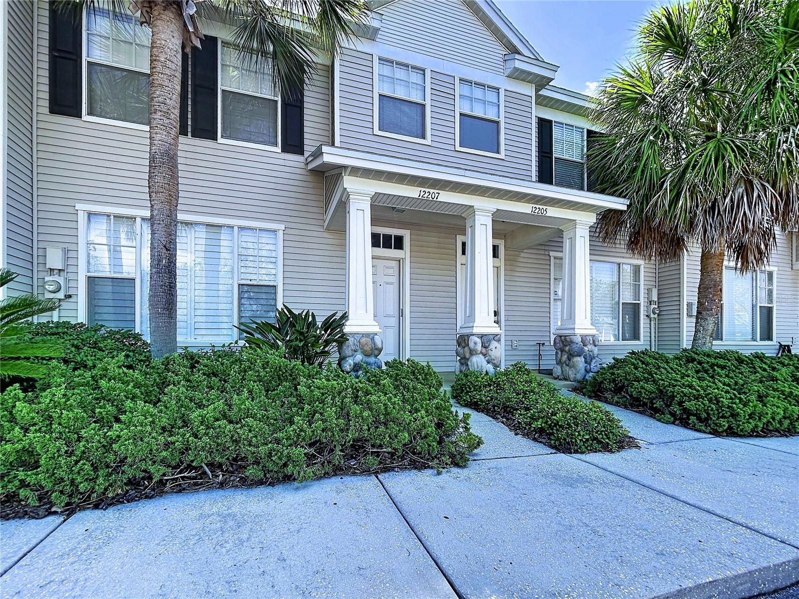 Photo of 12207 COUNTRY WHITE CIRCLE TAMPA FL 33635