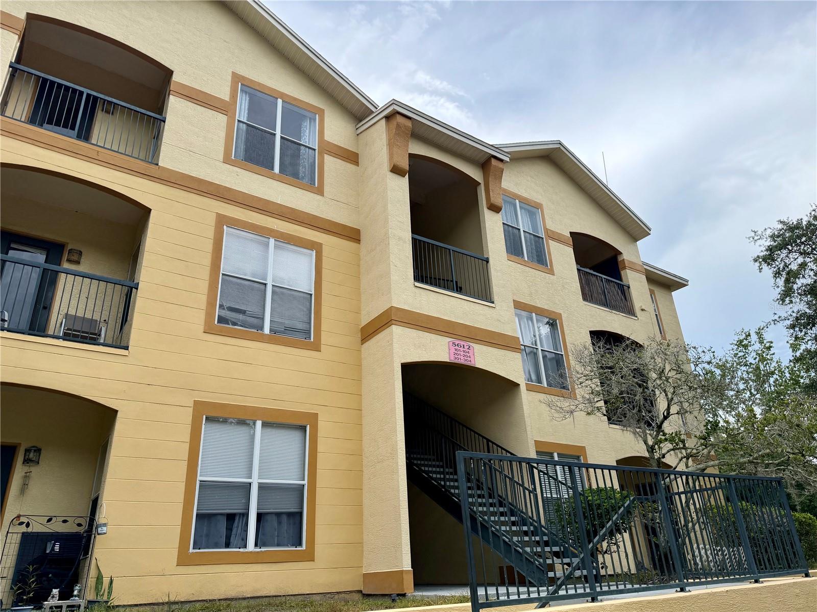 Photo of 5612 PINNACLE HEIGHTS CIRCLE #302 TAMPA FL 33624