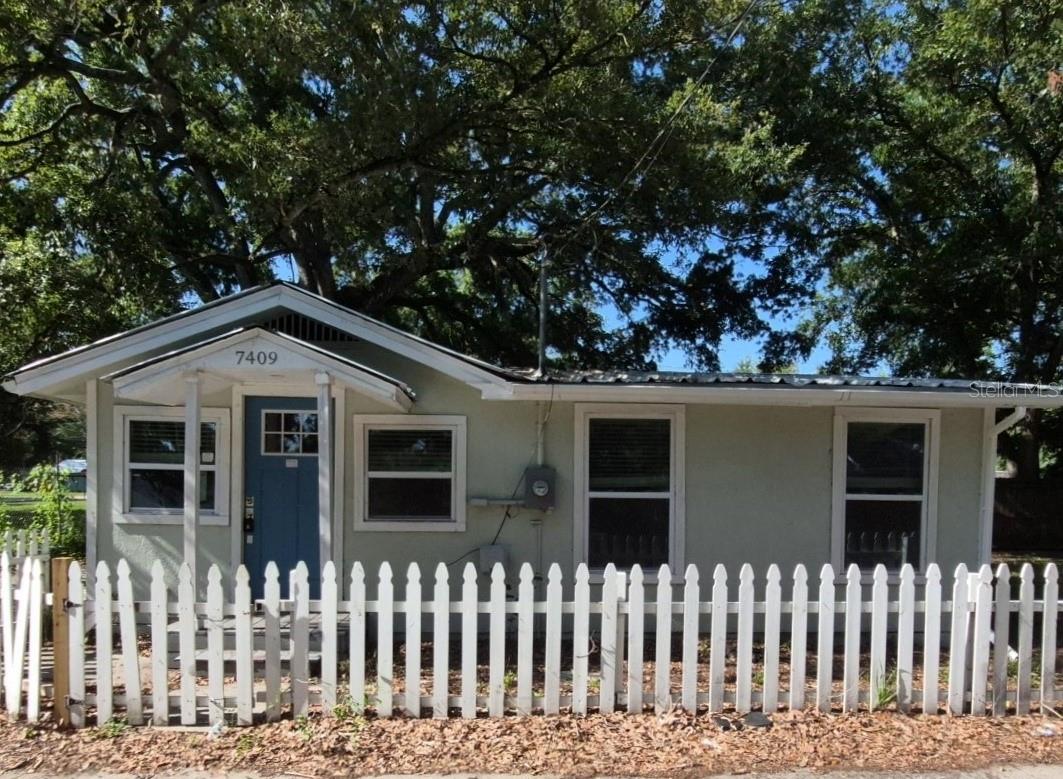 Photo of 7409 RHODE ISLAND DRIVE TAMPA FL 33619