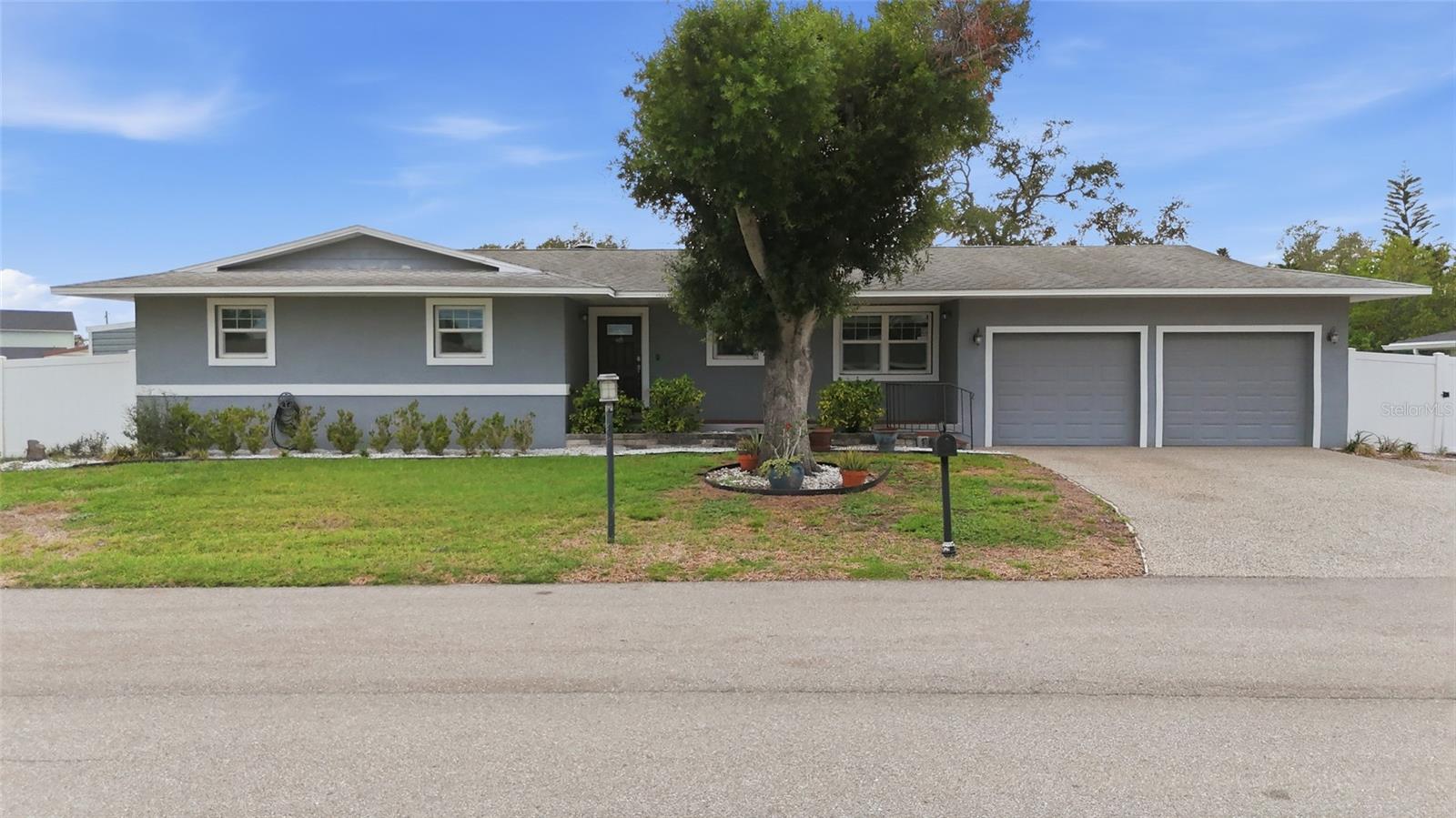 Photo of 611 LEONA AVENUE ELLENTON FL 34222