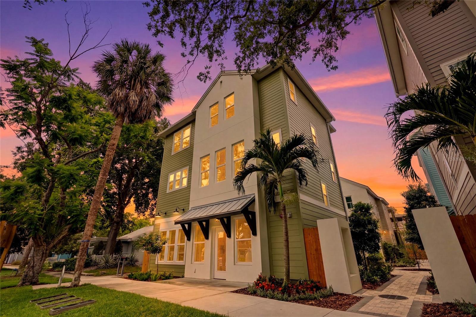 Photo of 2540 1ST AVENUE ST PETERSBURG FL 33713