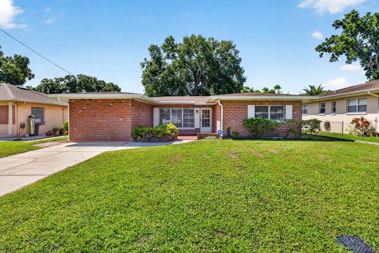 Photo of 1912 W SAINT ISABEL STREET TAMPA FL 33607
