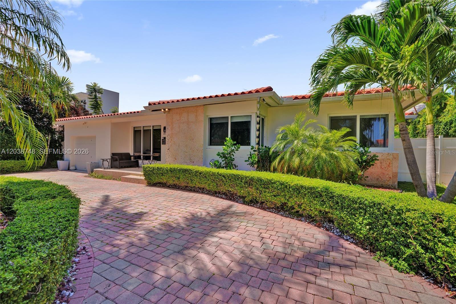 Photo of 2025 ALAMANDA DRIVE NORTH MIAMI FL 33181