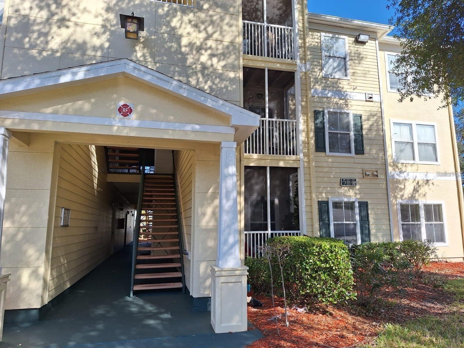 Photo of 18387 BRIDLE CLUB DRIVE #18387 TAMPA FL 33647