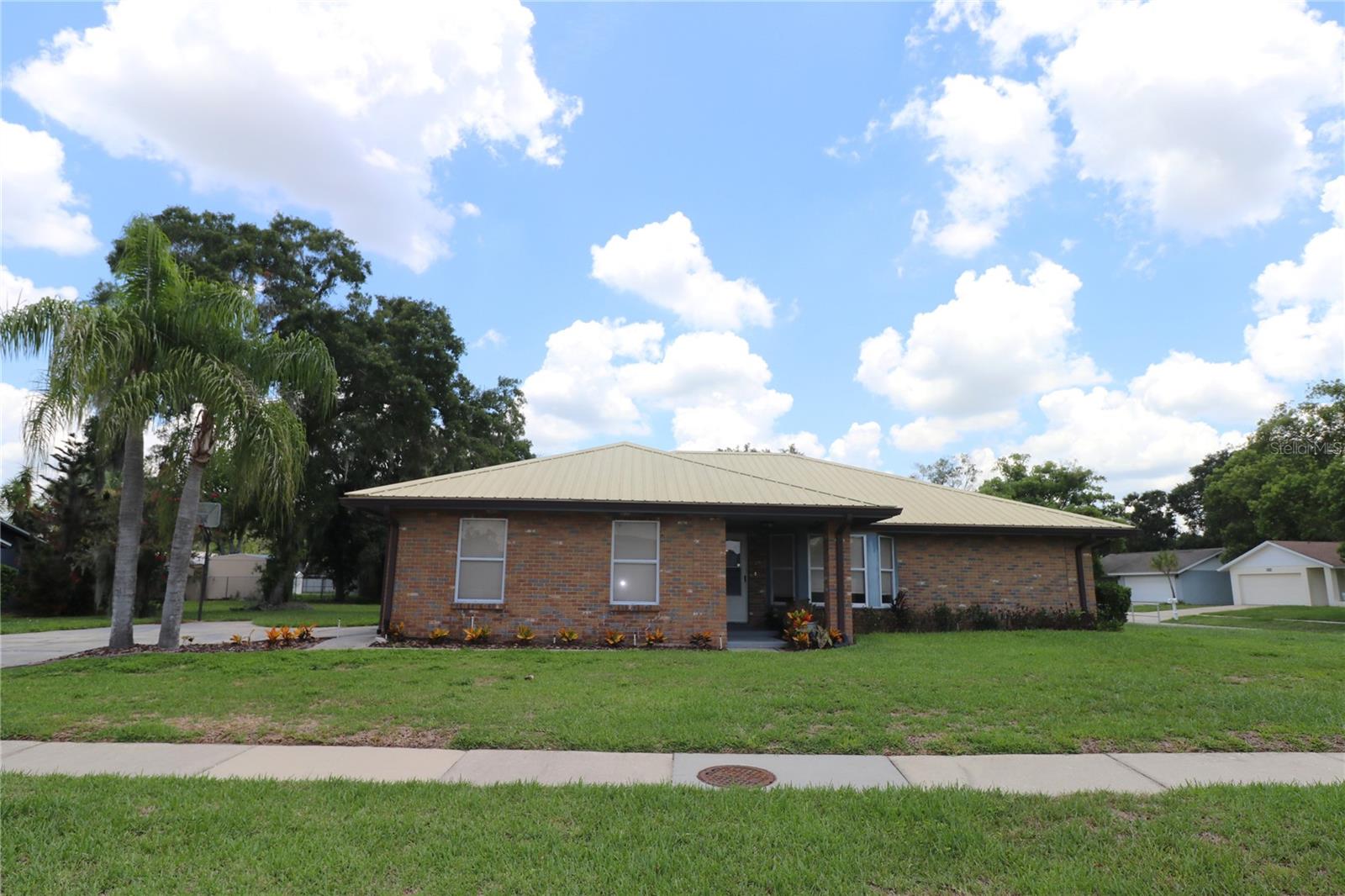 Photo of 1023 REDBUD CIRCLE PLANT CITY FL 33563