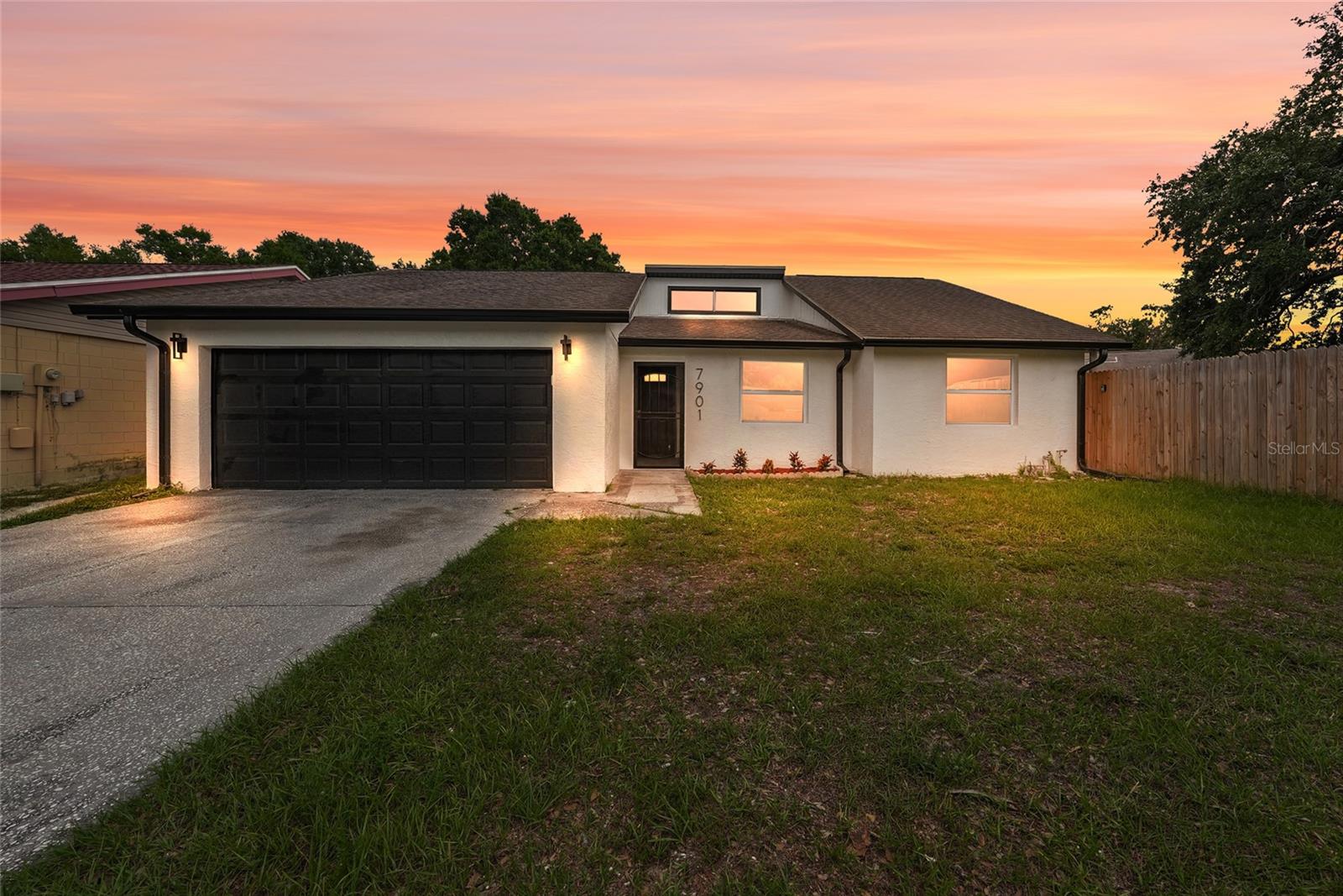 Photo of 7901 TIMBERLANE WEST DRIVE TAMPA FL 33615