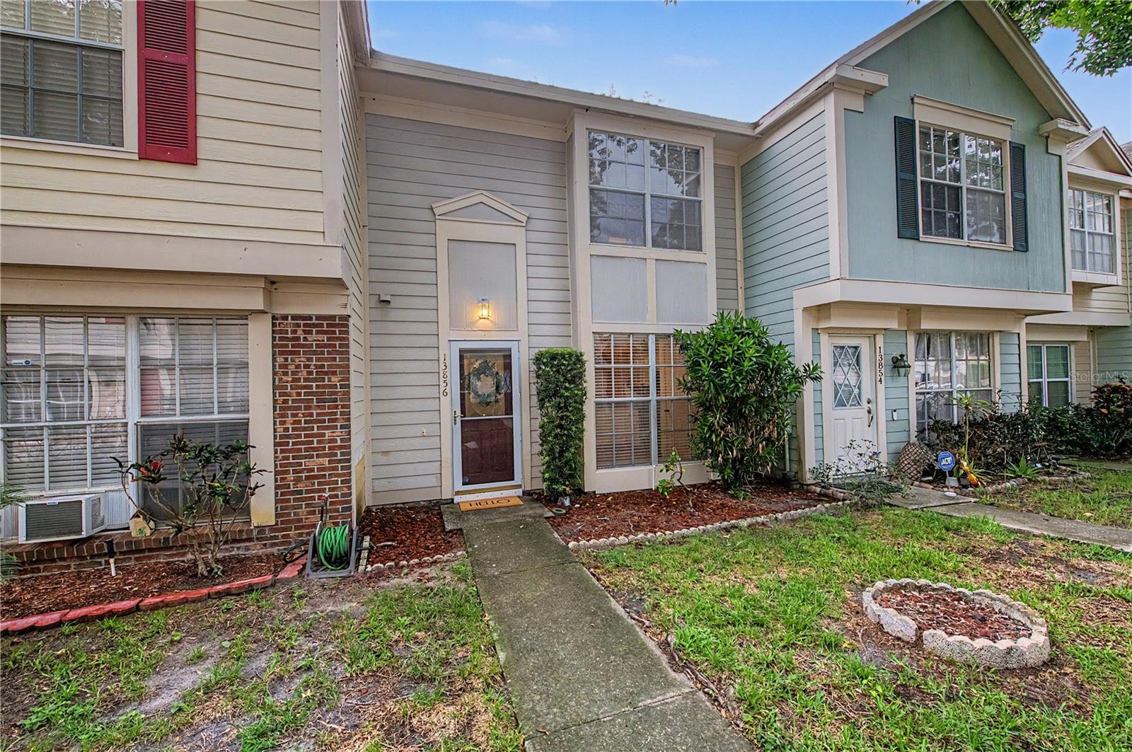 Photo of 13856 STONE MILL WAY TAMPA FL 33613