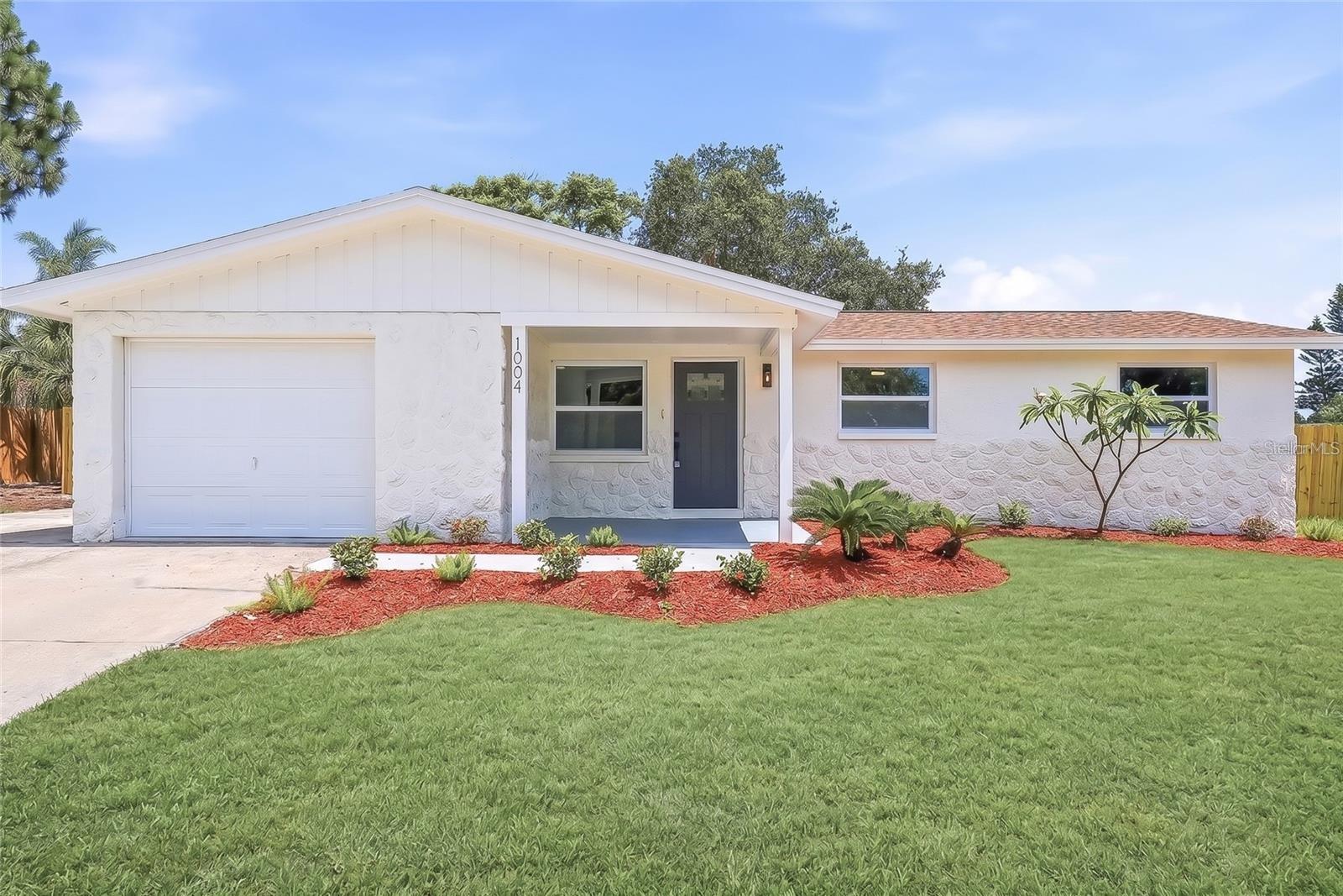 Photo of 1004 IDLEBRIAR WAY TARPON SPRINGS FL 34689