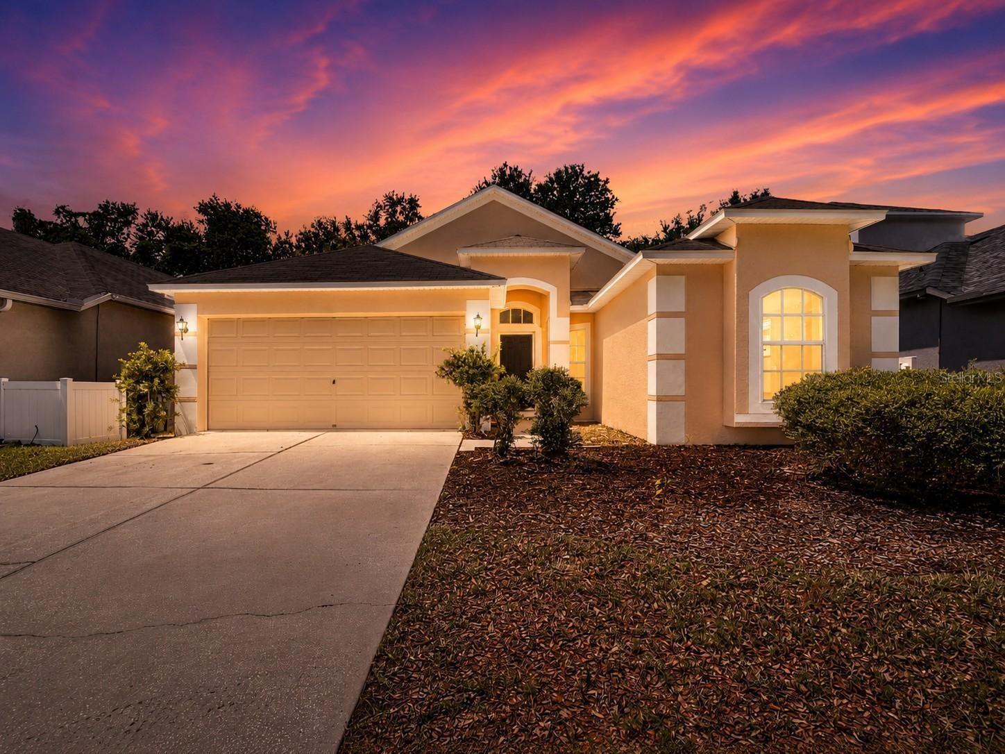 Photo of 8536 CANTERBURY LAKE BOULEVARD TAMPA FL 33619