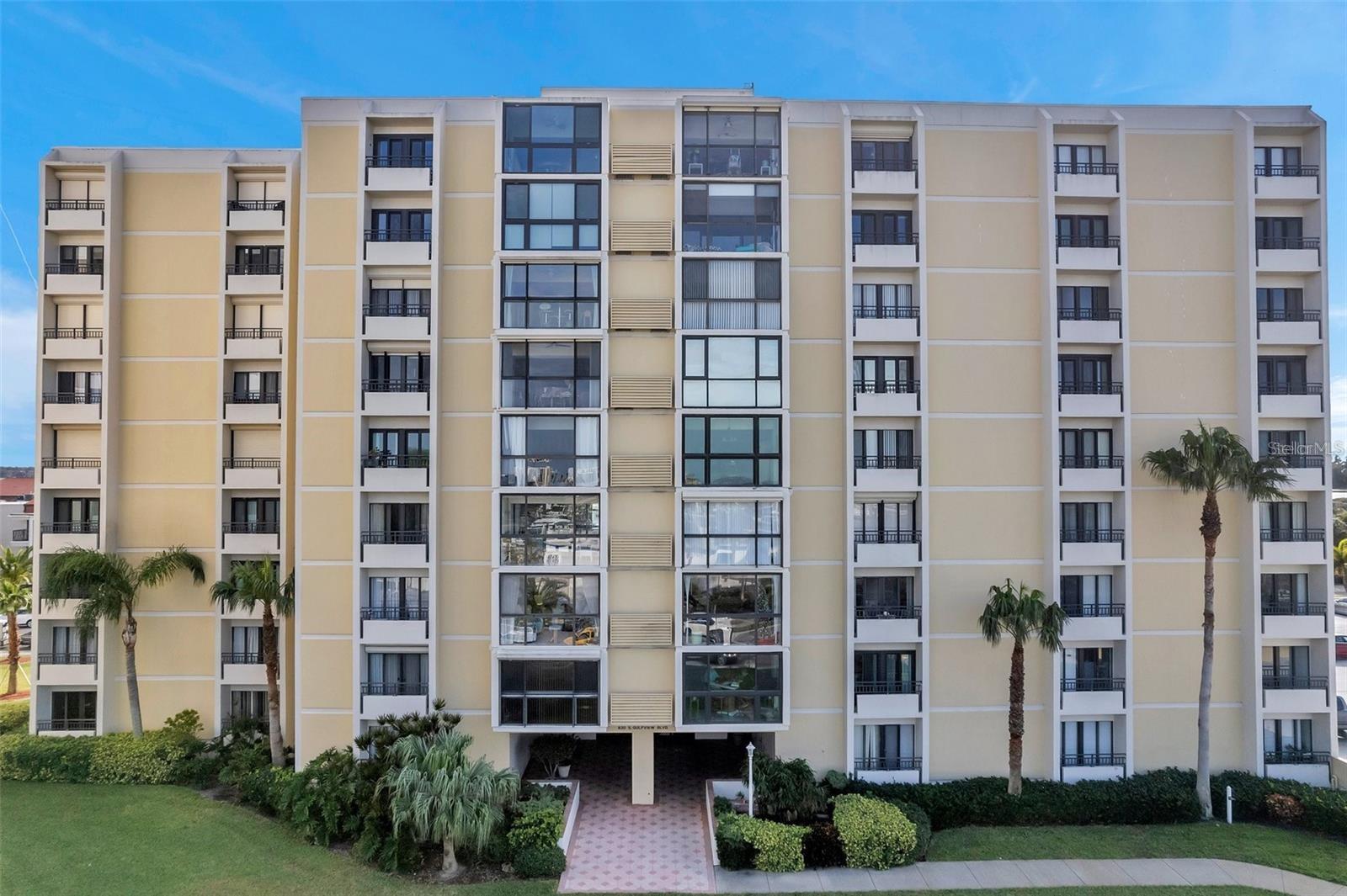 Photo of 830 S GULFVIEW BOULEVARD #601 CLEARWATER BEACH FL 33767