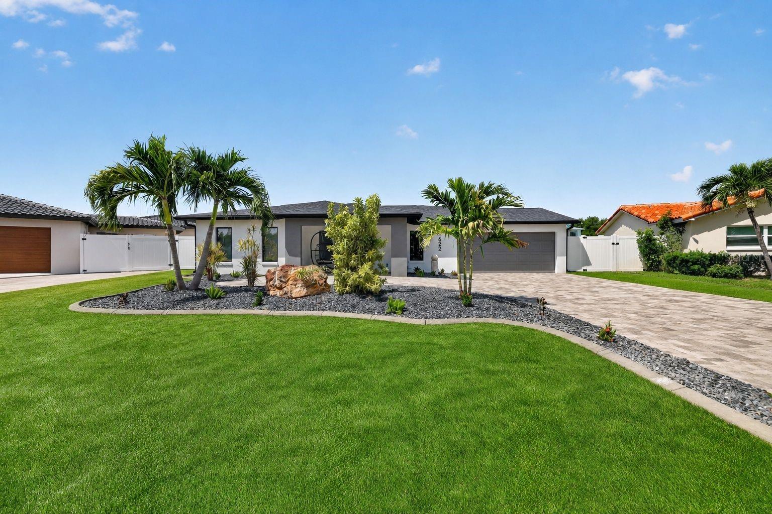 Photo of 9622 NE OAK STREET ST PETERSBURG FL 33702