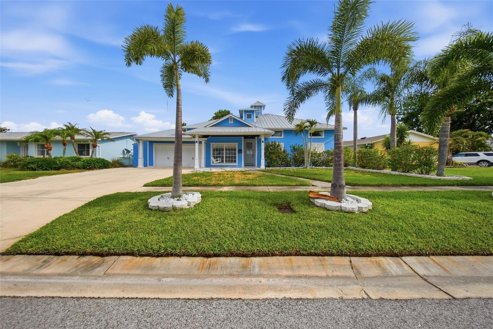 Photo of 8722 PALISADES DRIVE TAMPA FL 33615