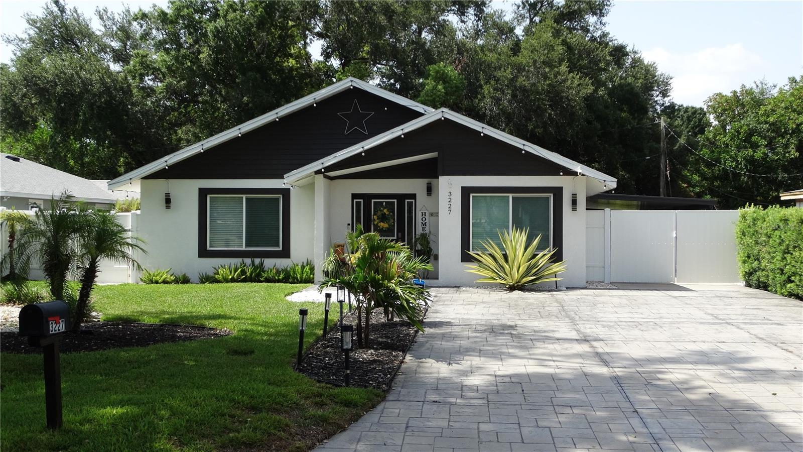 Photo of 3227 W SPRUCE STREET TAMPA FL 33607