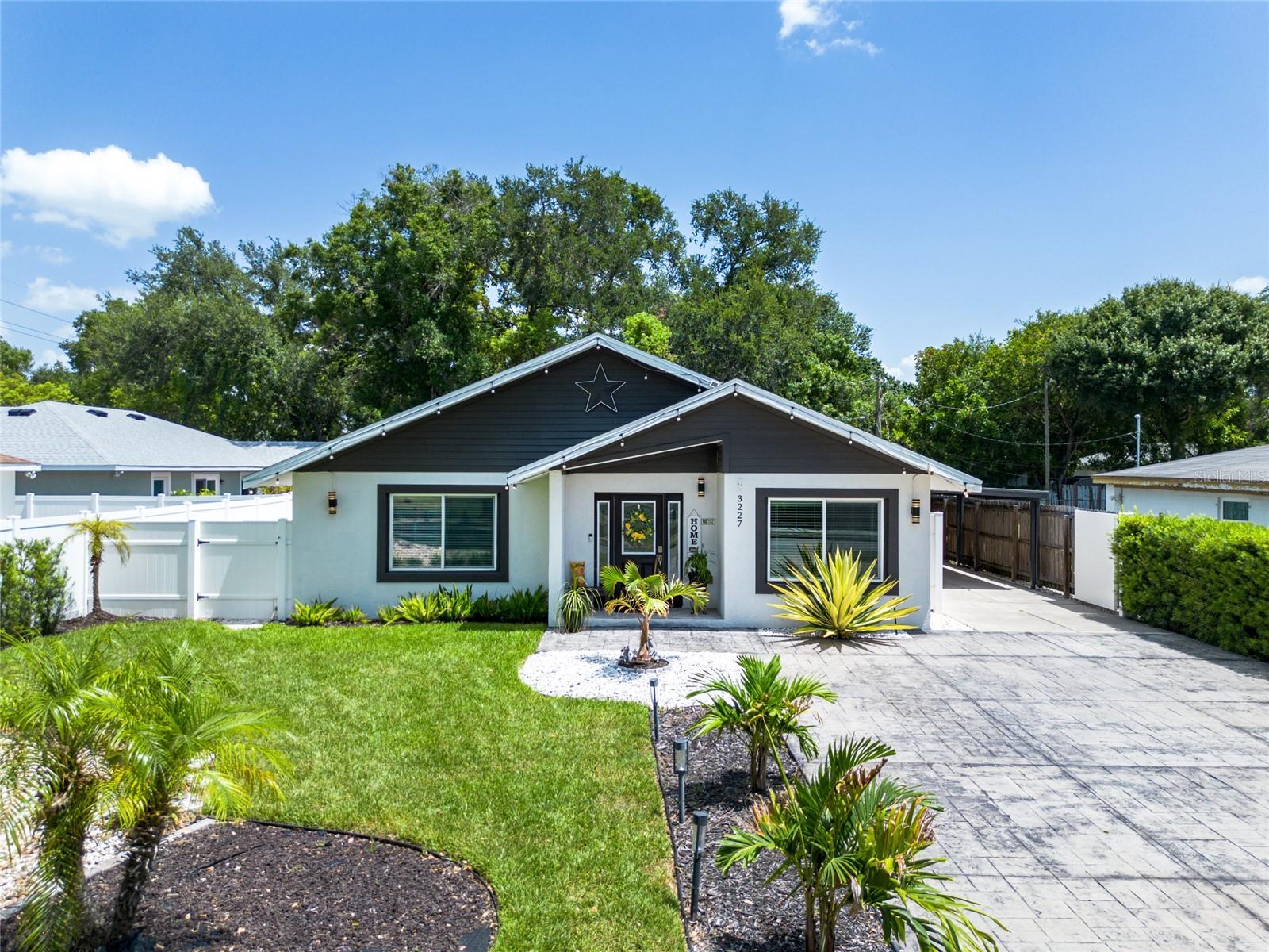 Photo of 3227 W SPRUCE STREET TAMPA FL 33607