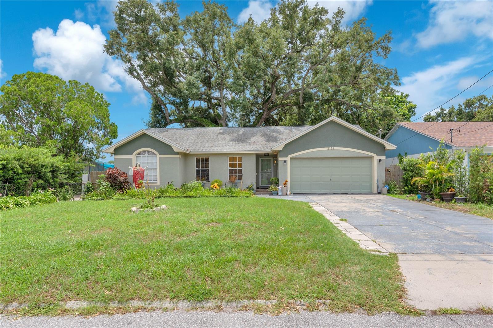 Photo of 2114 W HANNA AVENUE TAMPA FL 33604