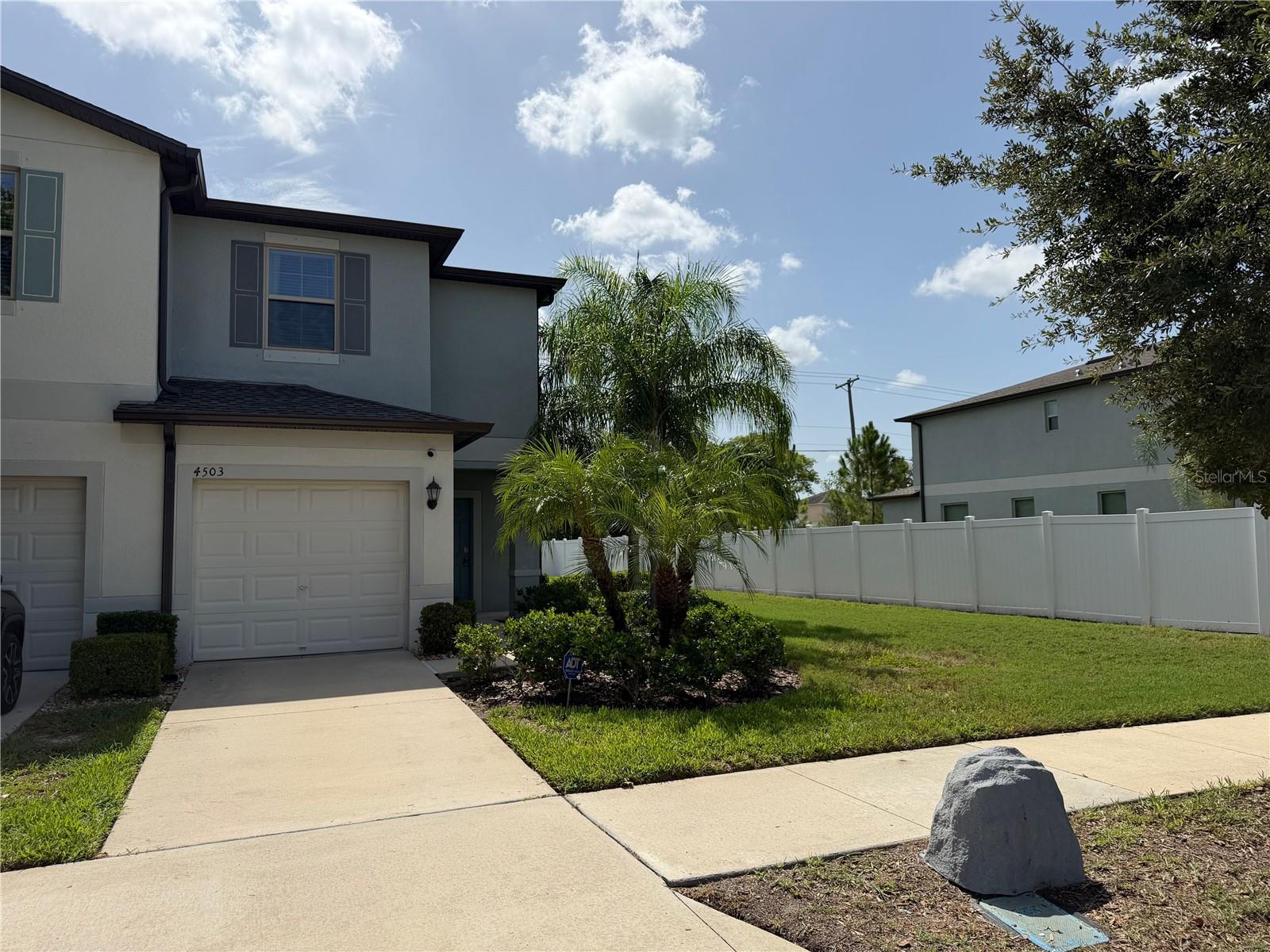 Photo of 4503 GLOBE THISTLE DRIVE TAMPA FL 33619