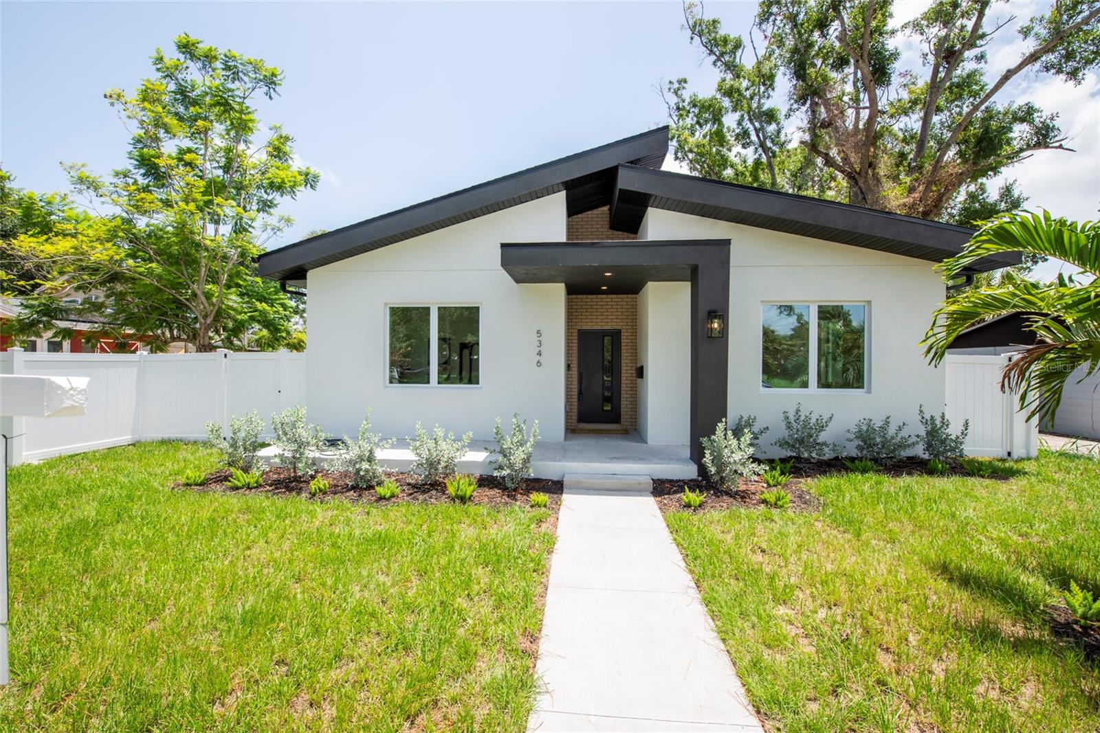 Photo of 5346 2ND AVENUE ST PETERSBURG FL 33707
