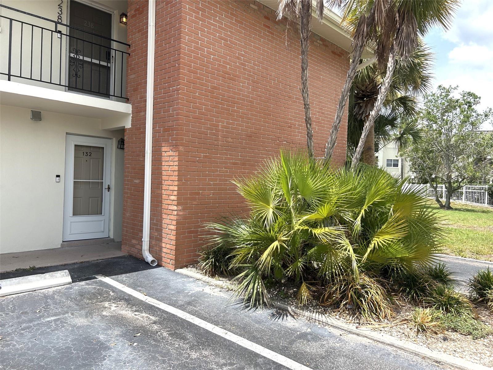 Photo of 4520 OVERLOOK DRIVE #132 ST PETERSBURG FL 33703