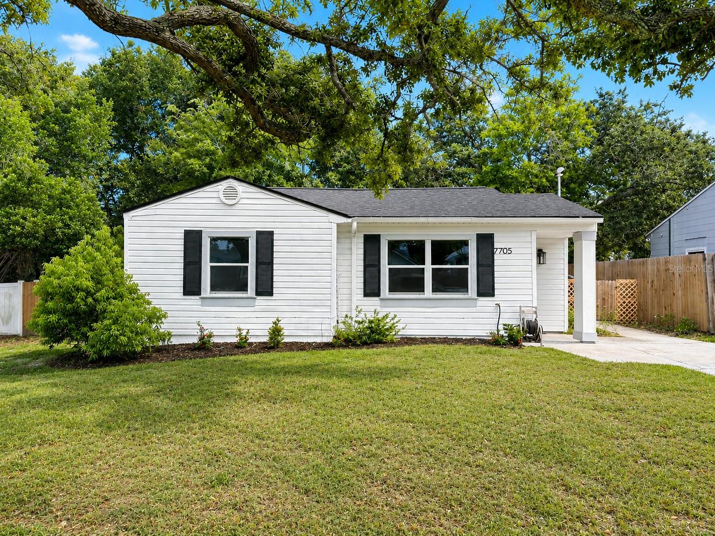Photo of 7705 N ARDEN AVENUE TAMPA FL 33604