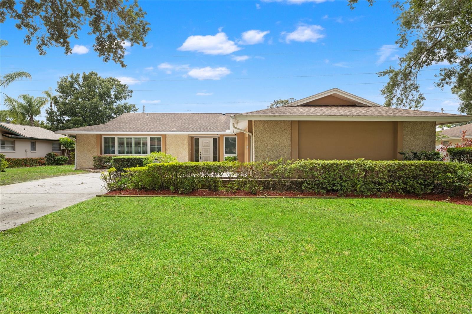 Photo of 2942 CLUBHOUSE DRIVE CLEARWATER FL 33761