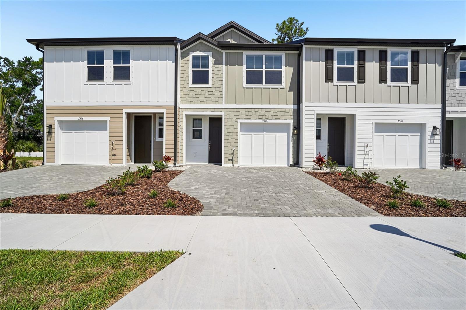 Photo of 7556 DEER VALLEY CIRCLE TAMPA FL 33635