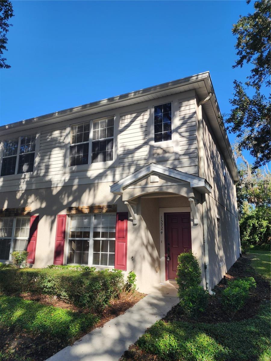 Photo of 15924 FISHHAWK CREEK LANE LITHIA FL 33547