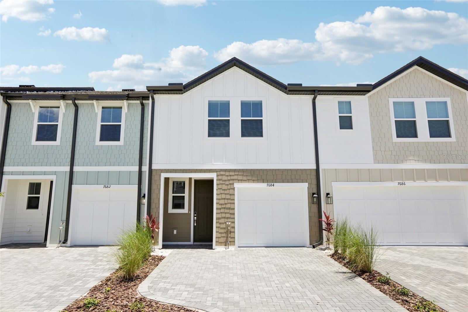 Photo of 7558 DEER VALLEY CIRCLE TAMPA FL 33635