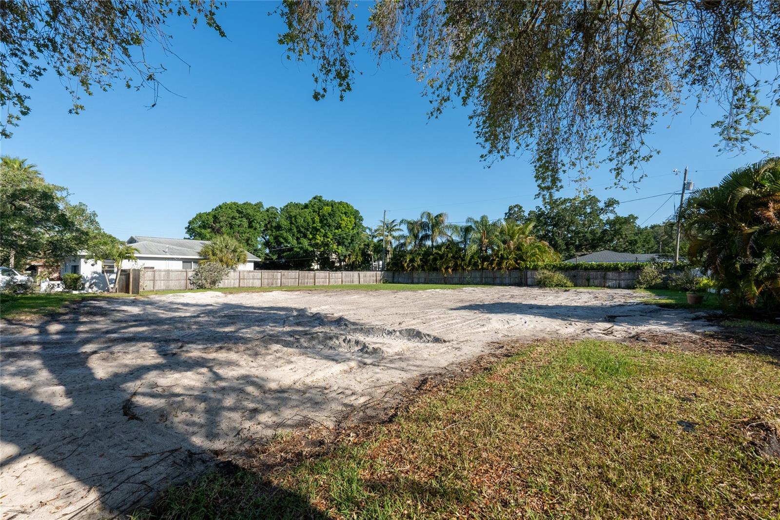 Photo of 1020 SNELL ISLE BOULEVARD ST PETERSBURG FL 33704