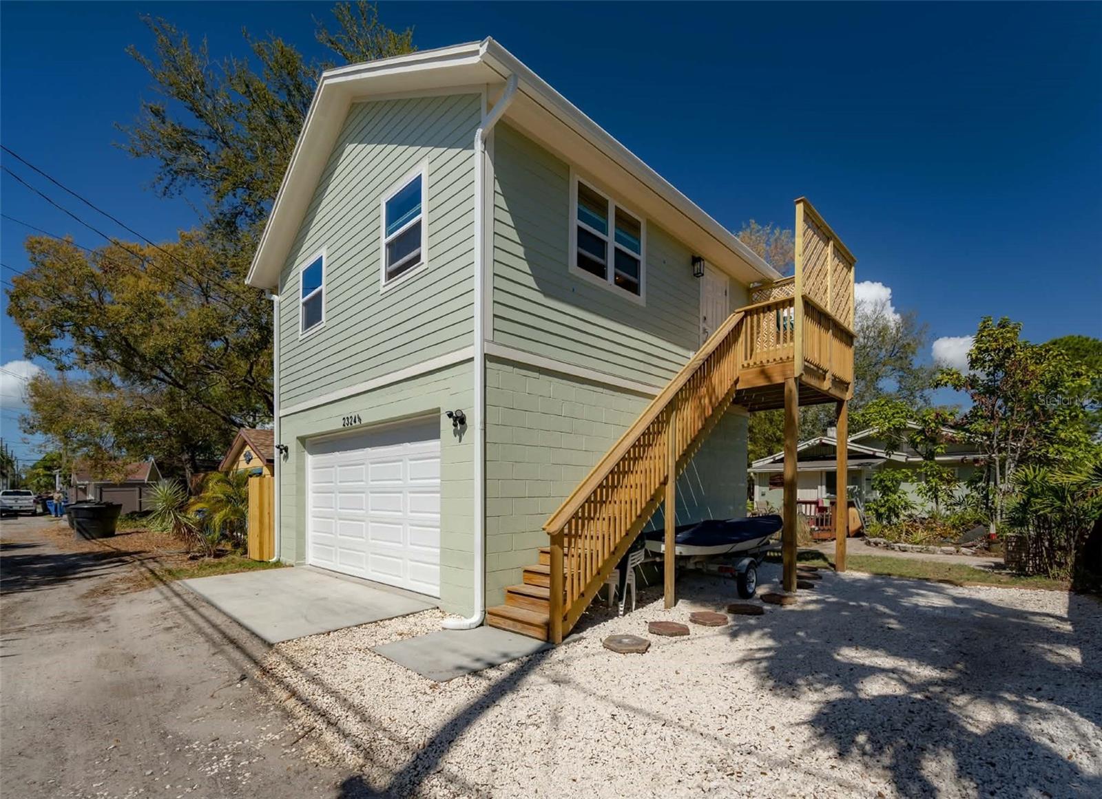Photo of 2324 1/2 BURLINGTON AVE N ST PETERSBURG FL 33713