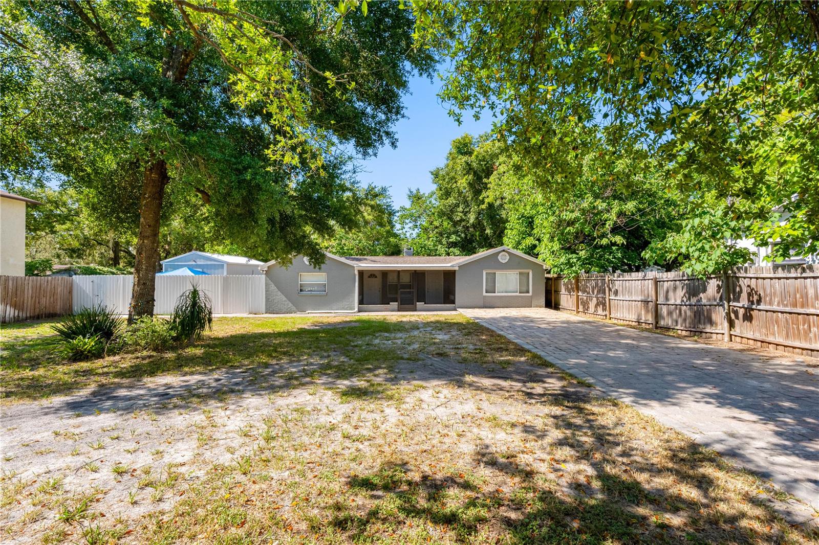 Photo of 1205 E SENECA AVENUE TAMPA FL 33612