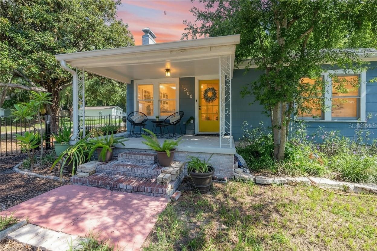Photo of 1300 E HENRY AVENUE TAMPA FL 33604
