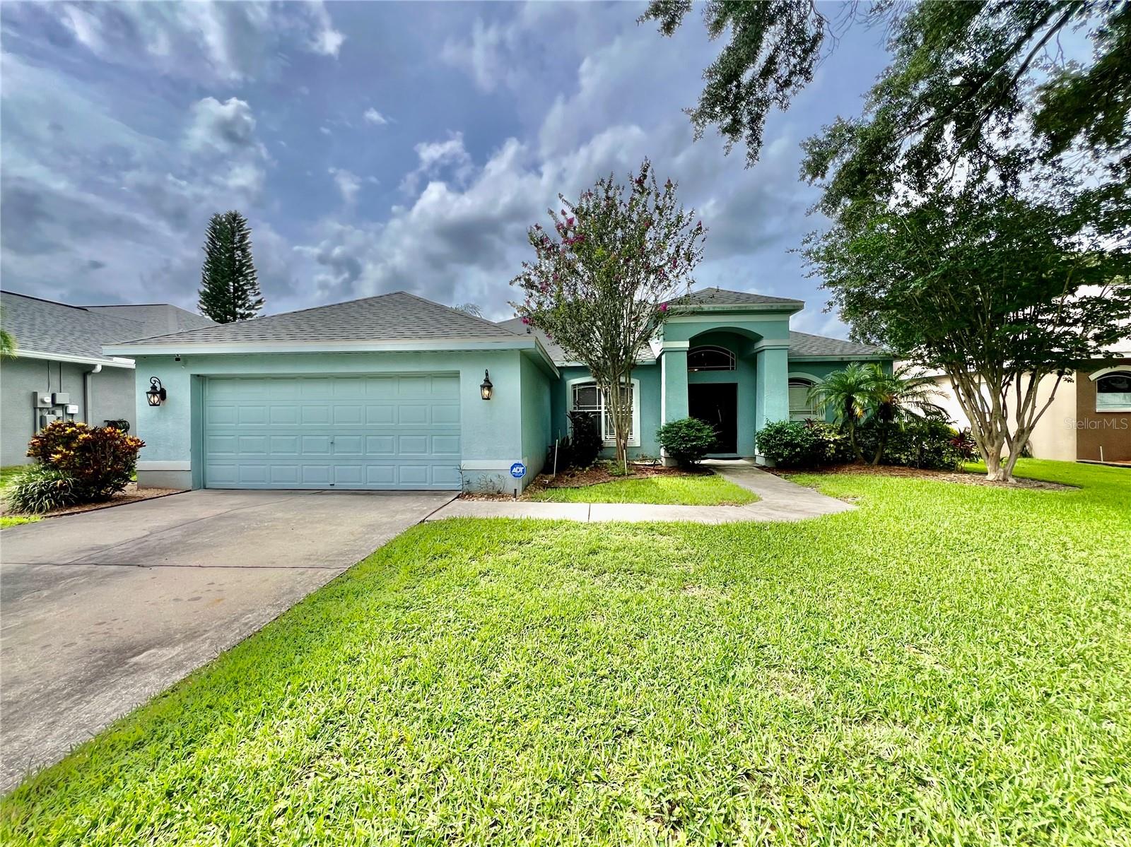 Photo of 2848 DUNCAN TREE CIRCLE VALRICO FL 33594