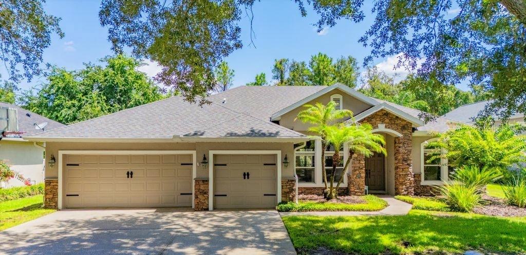 Photo of 5967 JAEGERGLEN DRIVE LITHIA FL 33547
