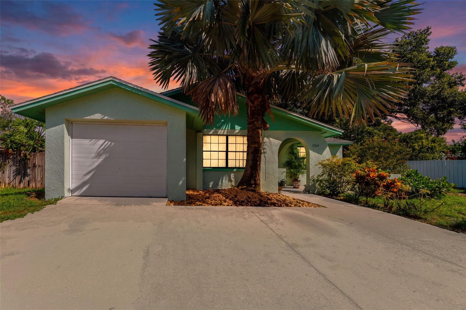 Photo of 12614 LOGAN PLACE TAMPA FL 33625