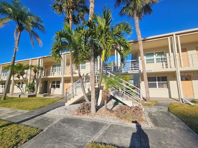 Photo of 4565 DUHME ROAD #207 ST PETERSBURG FL 33708