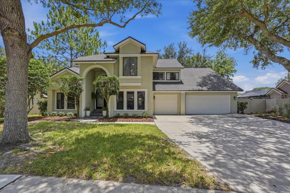 Photo of 16043 PENWOOD DRIVE TAMPA FL 33647