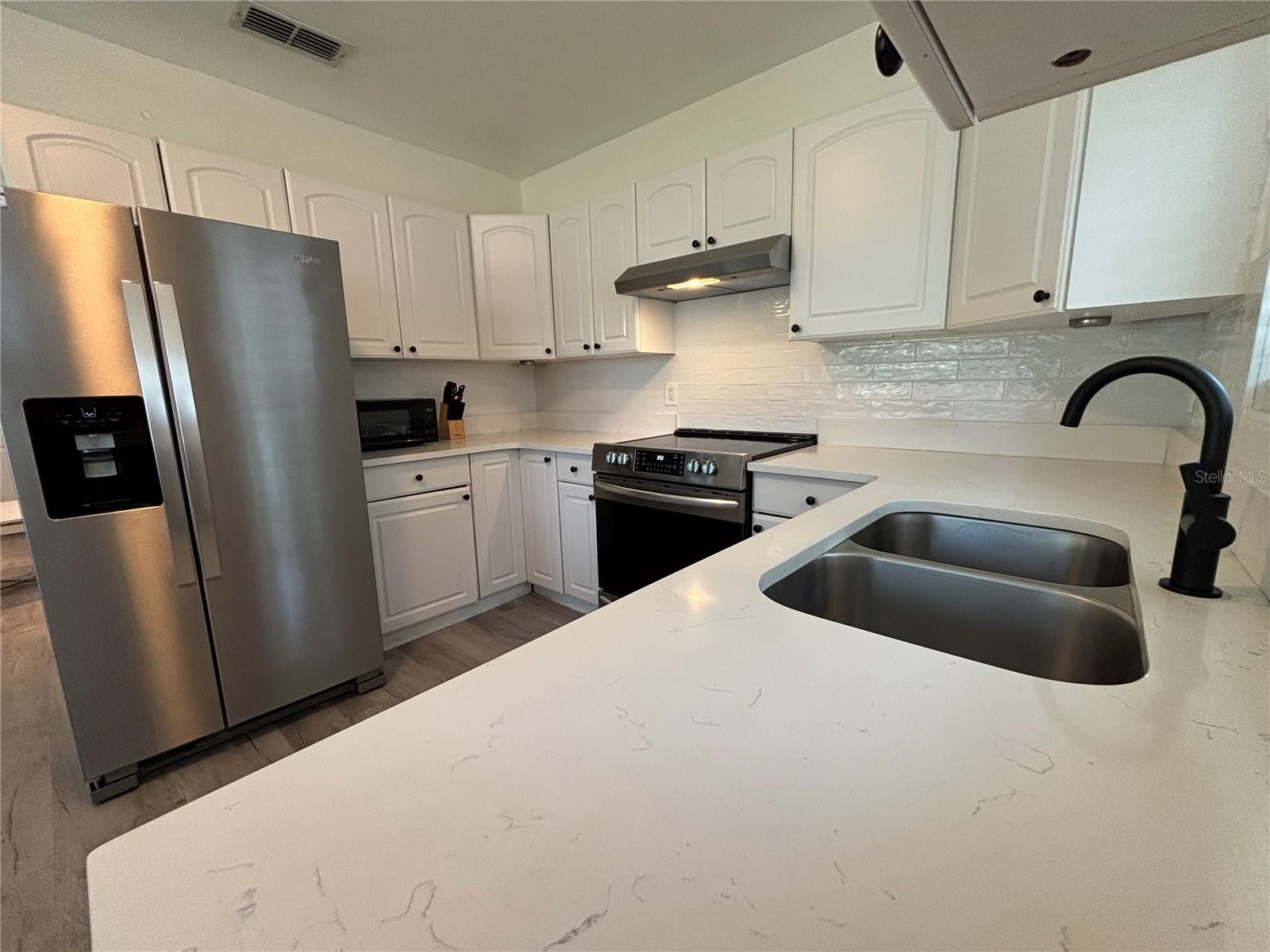 Photo of 1138 51ST AVENUE ST PETERSBURG FL 33703
