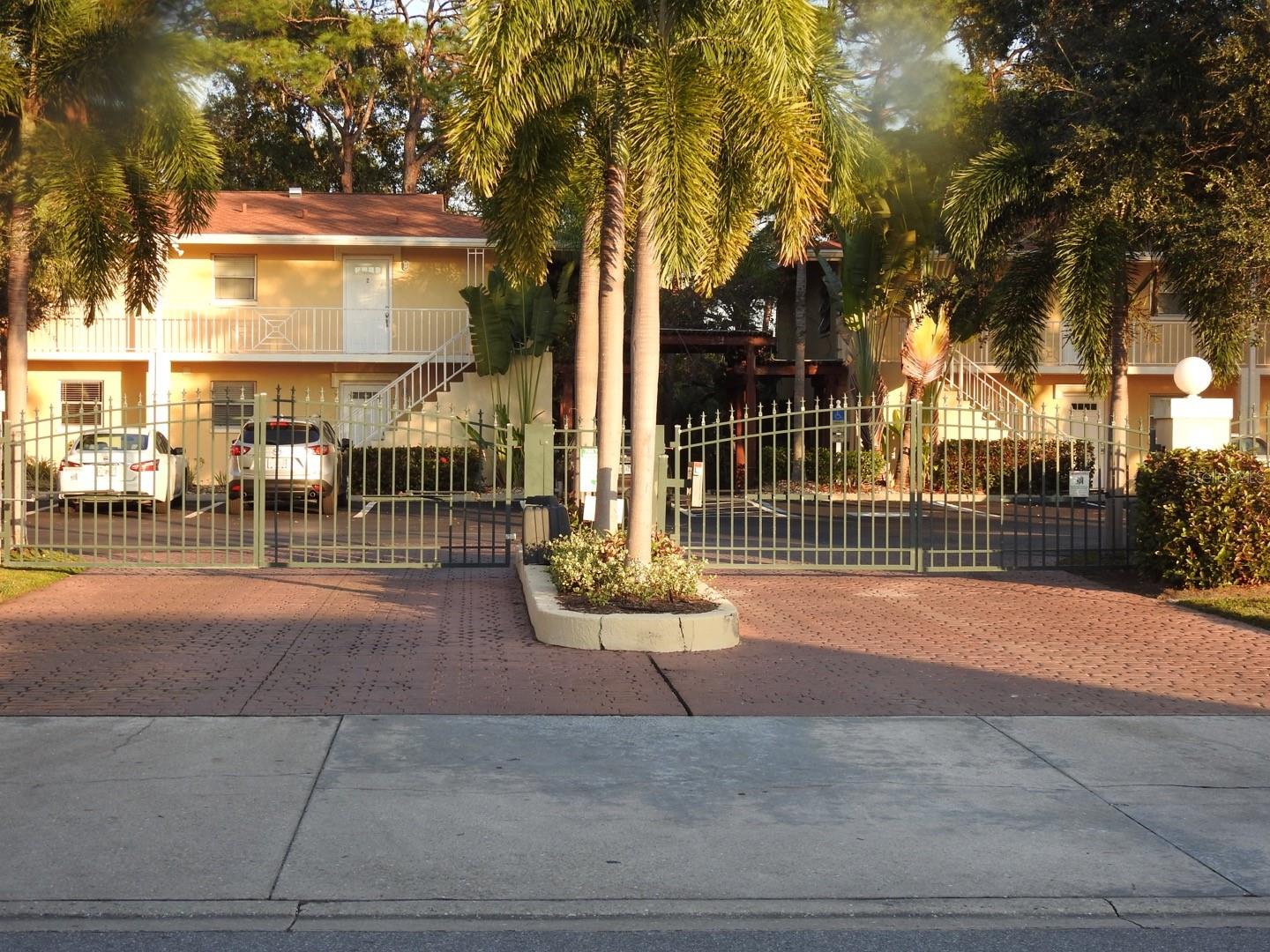 Photo of 972 LA COSTA CIRCLE #8 SARASOTA FL 34237