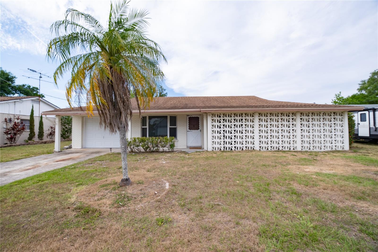 Photo of 8413 MILLWOOD DRIVE TAMPA FL 33615