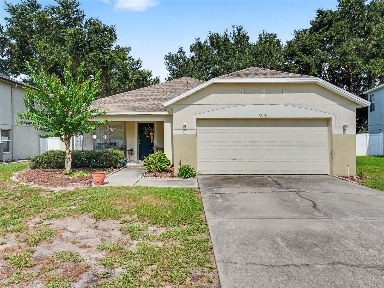 Photo of 7308 HUNTERS GREENE CIRCLE LAKELAND FL 33810