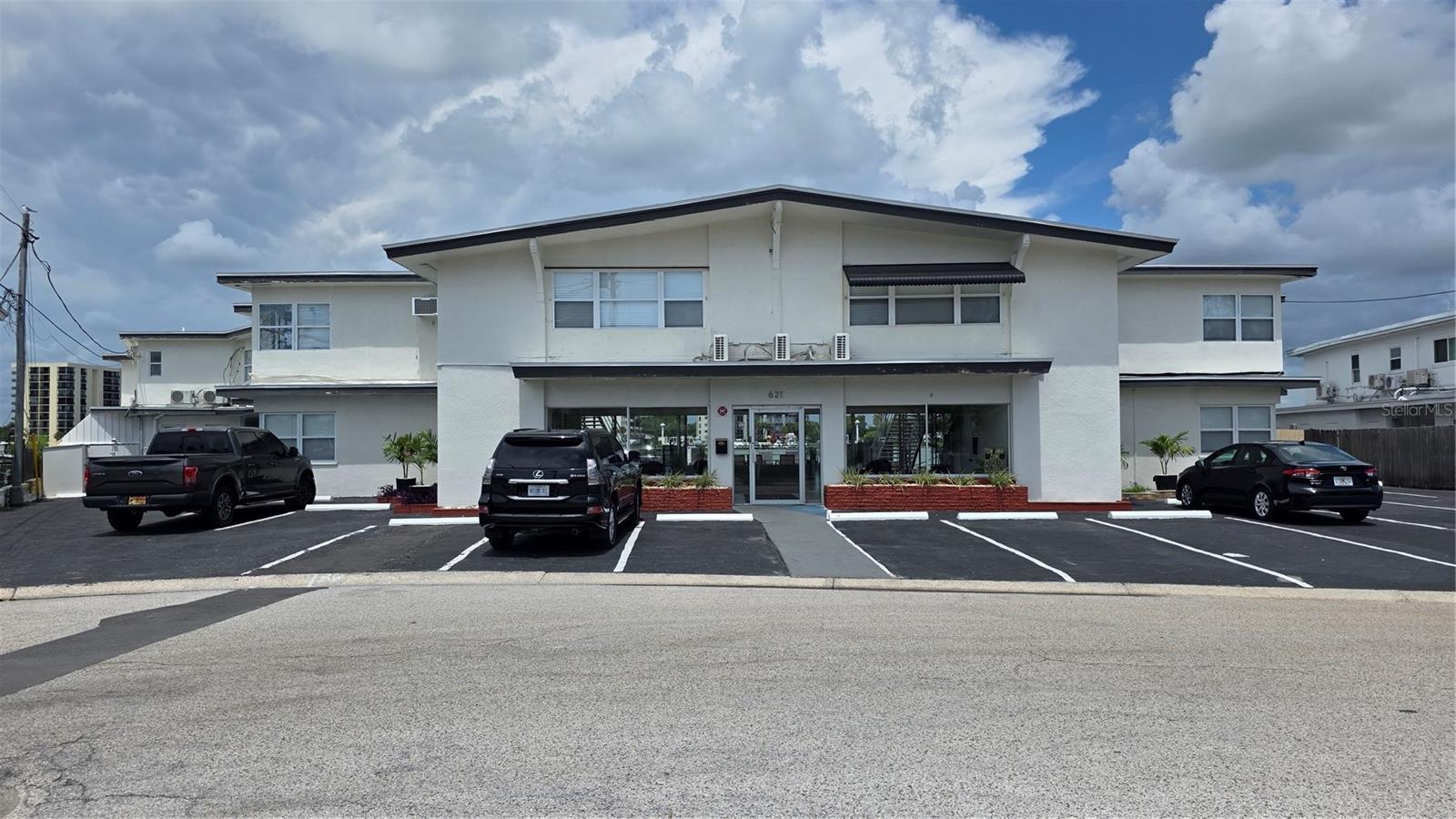 Photo of 621 BAY ESPLANADE CLEARWATER BEACH FL 33767