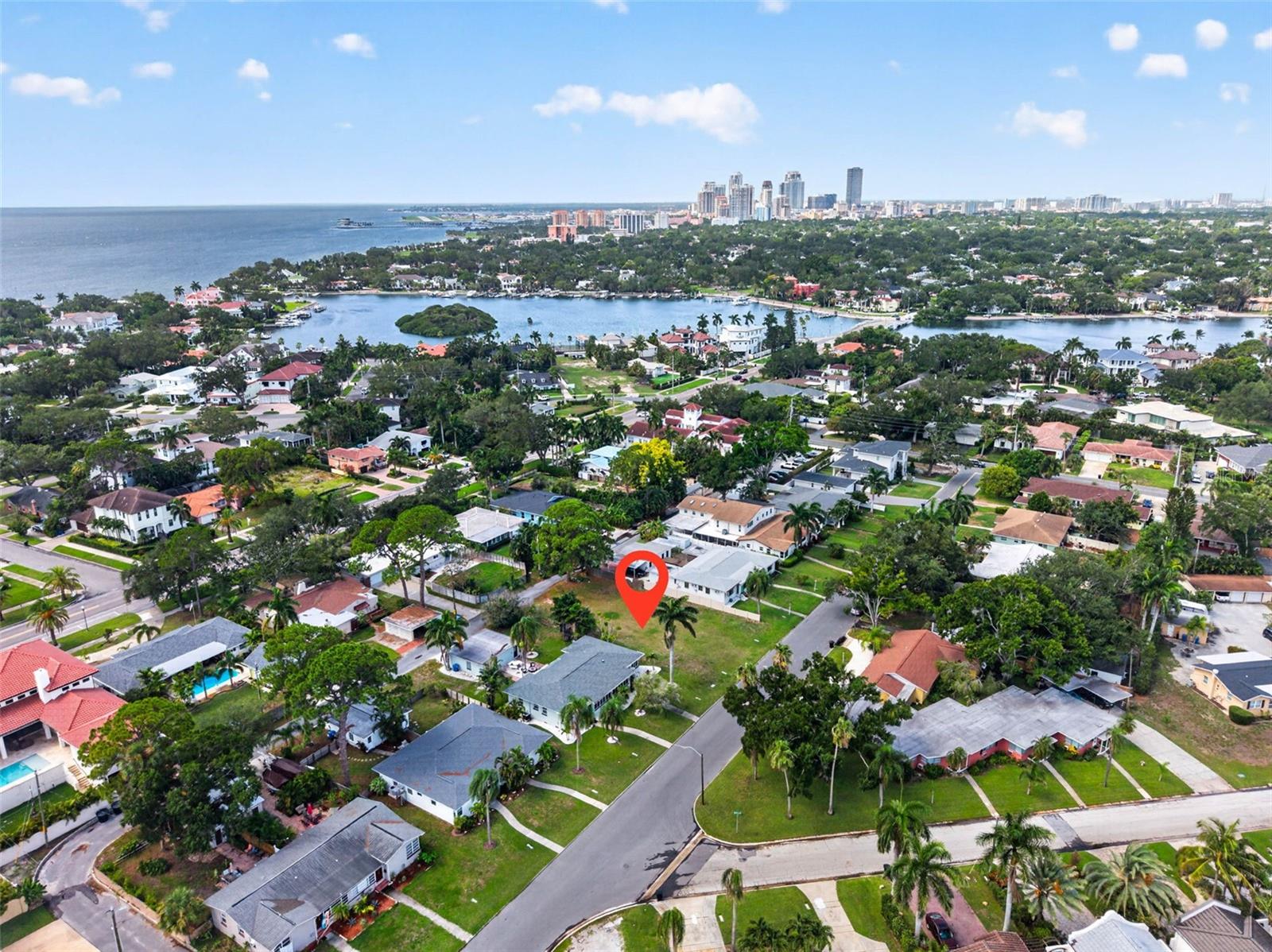 Photo of 257 MATEO WAY ST PETERSBURG FL 33704