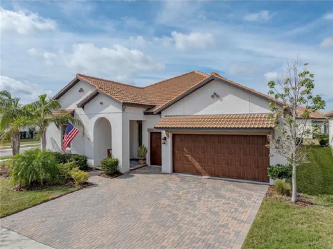 Photo of 16959 SCUBA CREST STREET WIMAUMA FL 33598